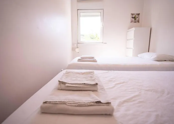 Cozy And Quiet 3-bedroom Flat Apartament *