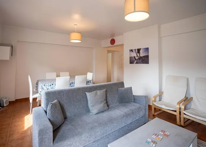 Apartament Cozy And Quiet 3-bedroom Flat