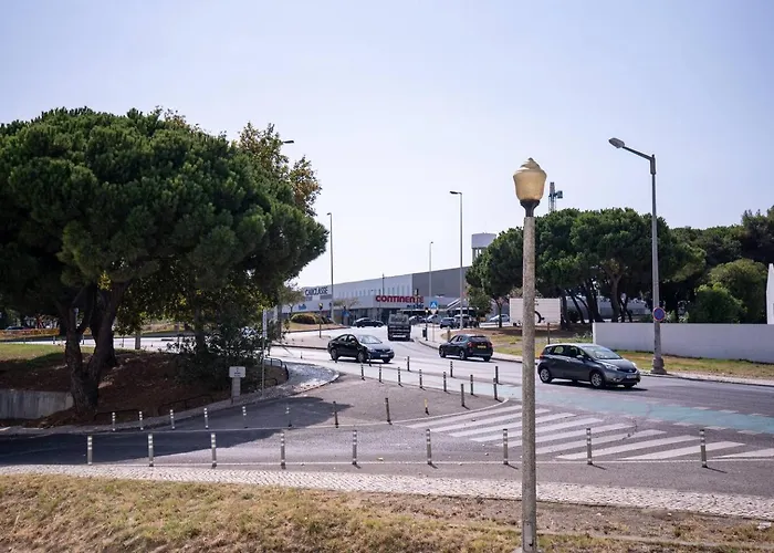 Cozy And Quiet 3-bedroom Flat Apartament *